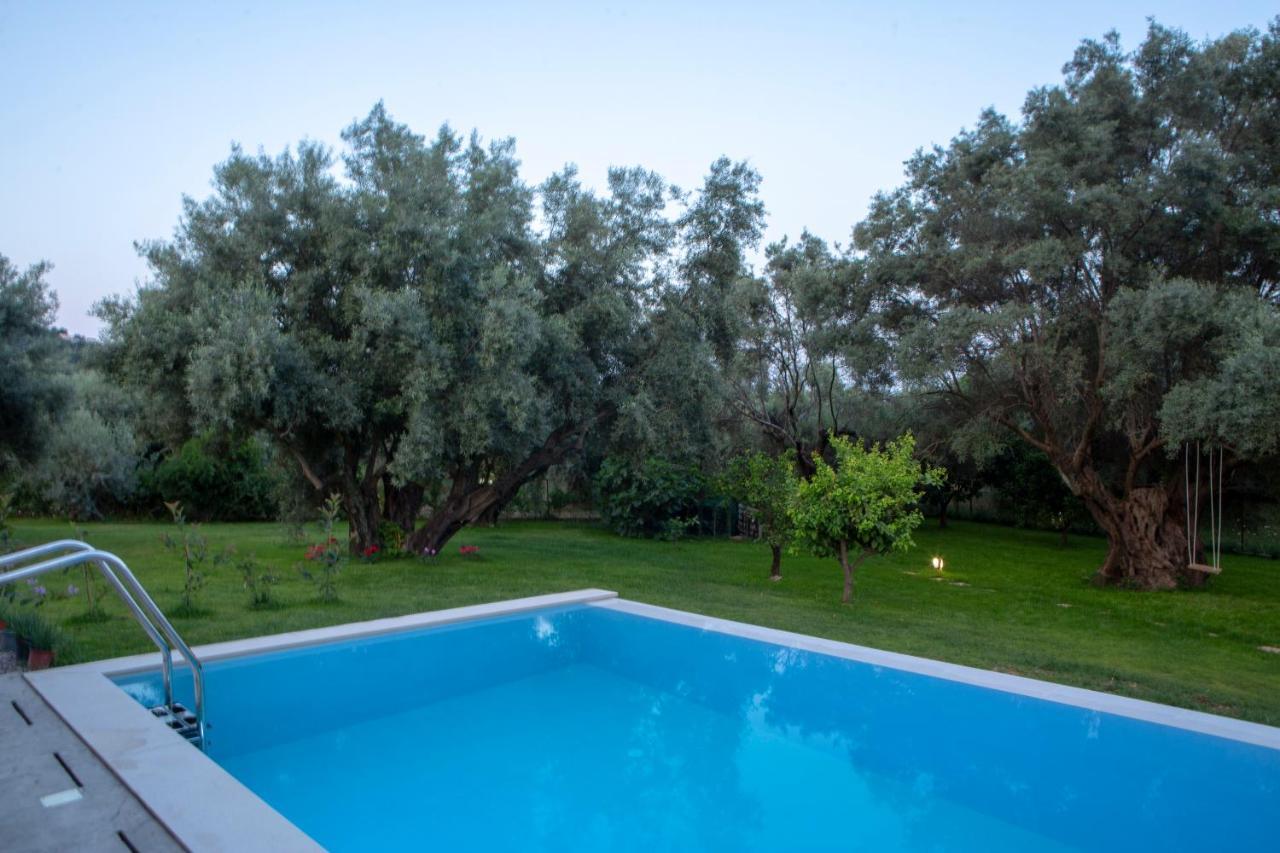 Averto Villas With Private Pool Nydri  Luaran gambar